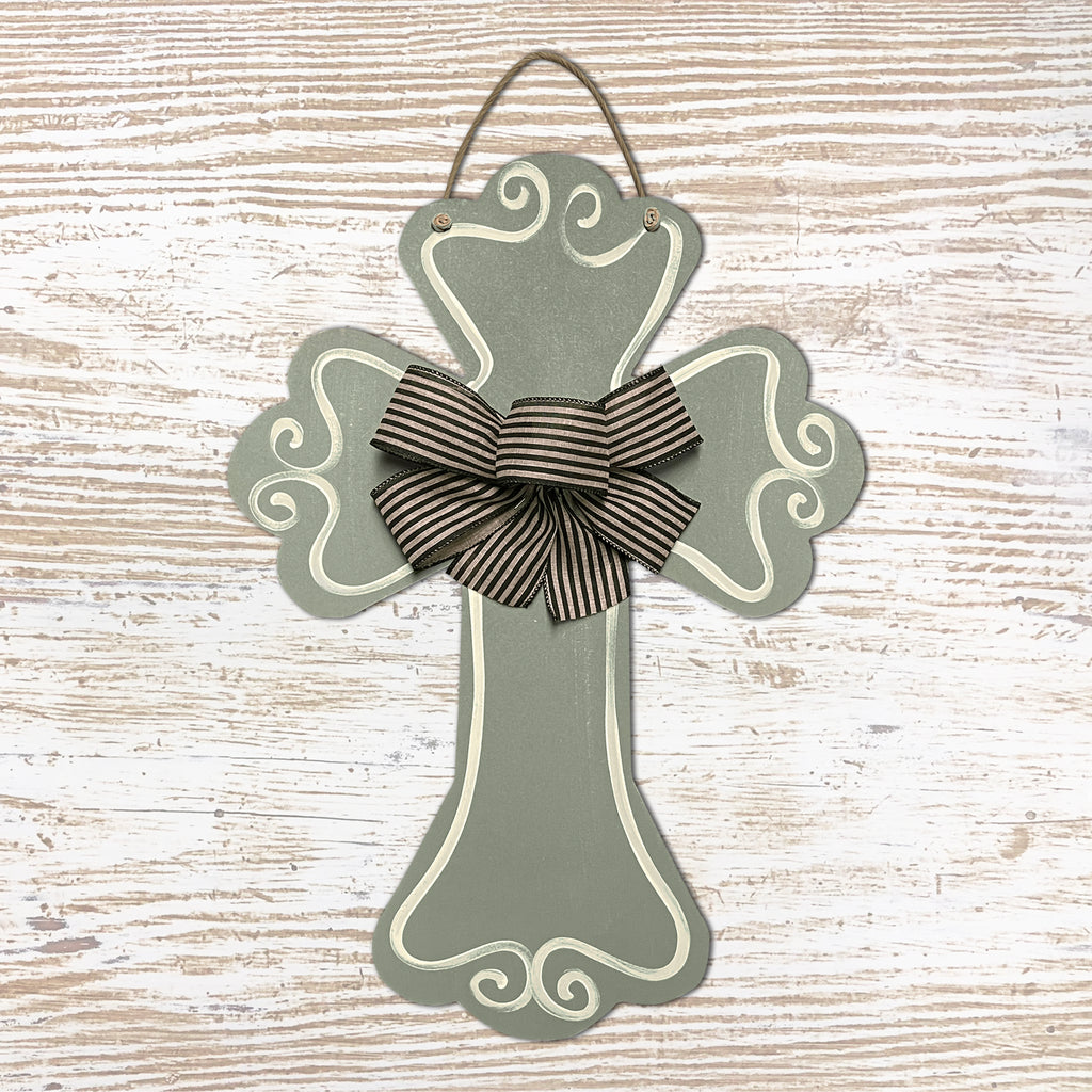 cross - scalloped, sage (loop design)