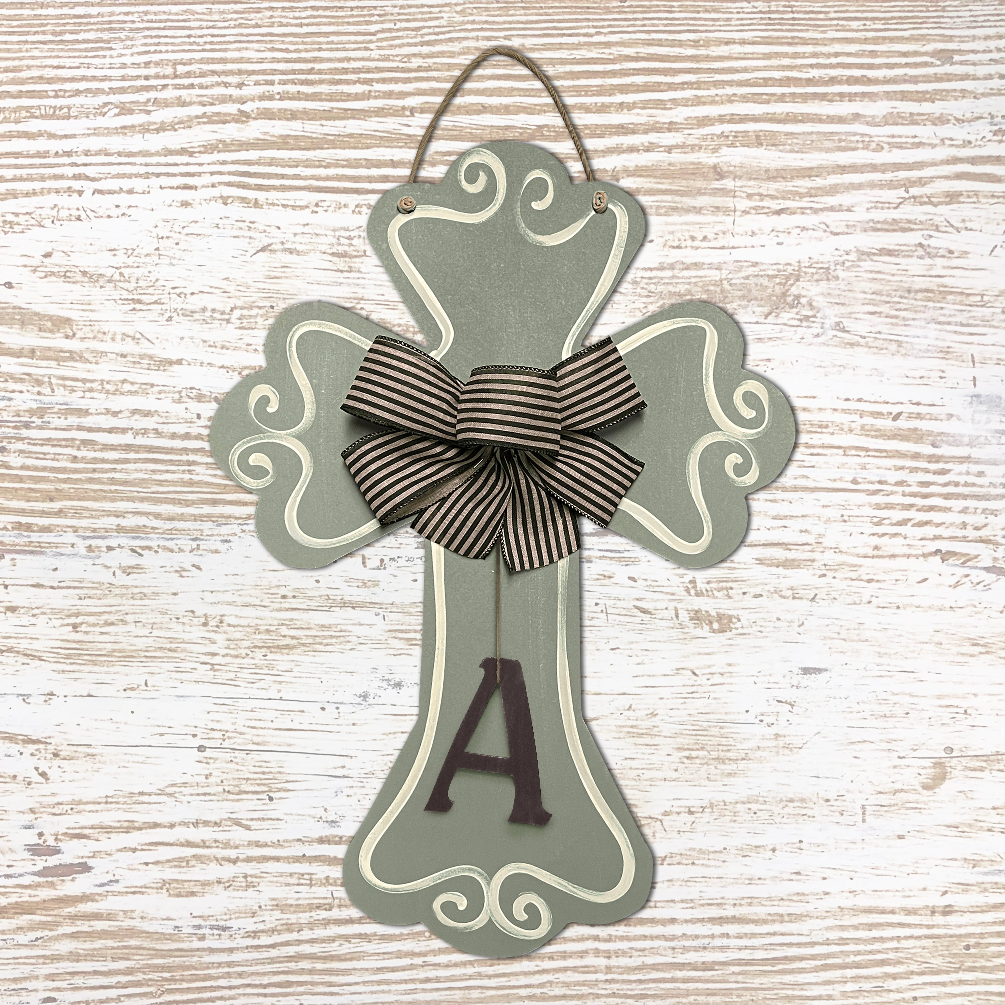 cross - scalloped, sage (loop design)